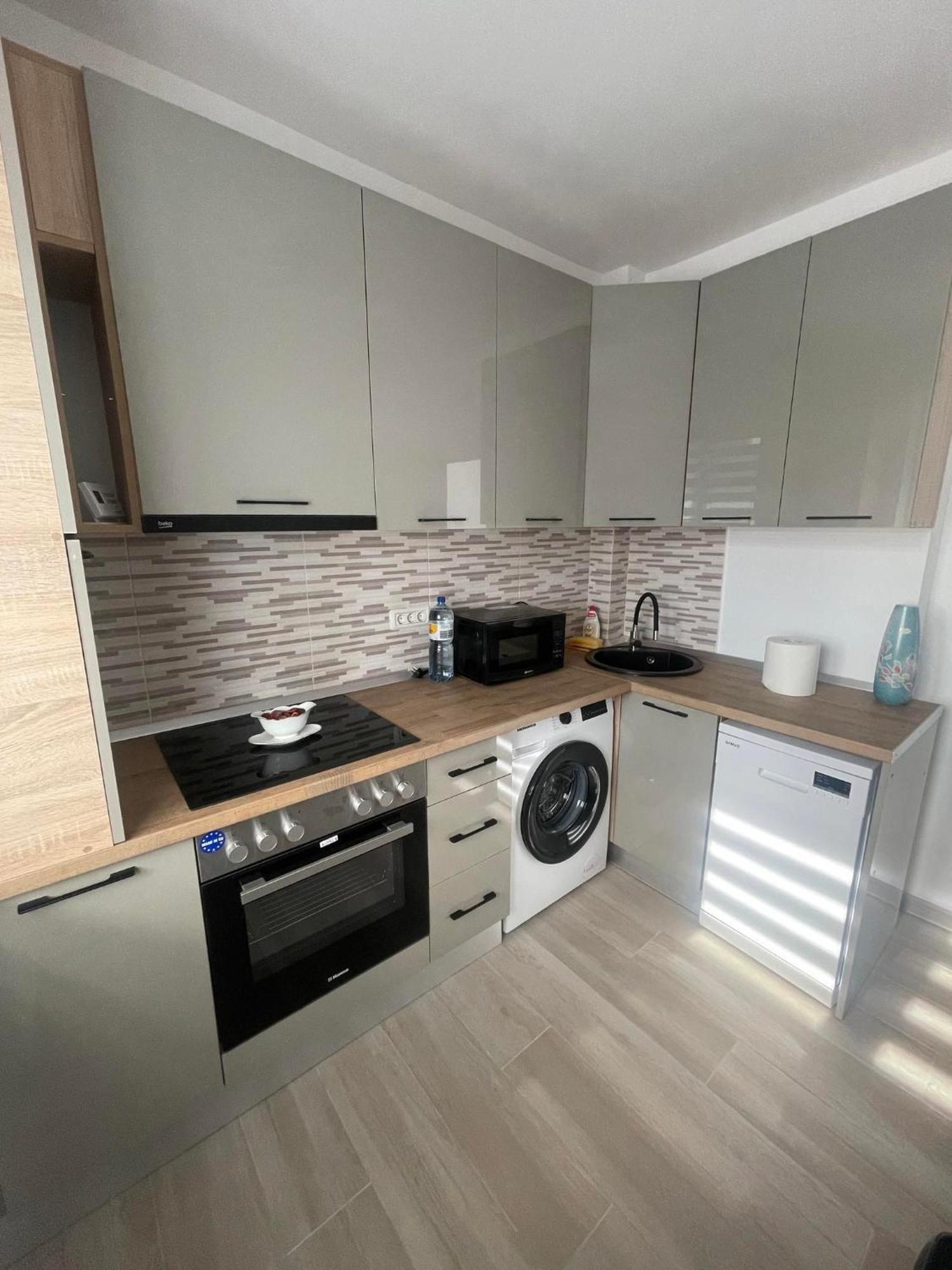 Luxury Apartment Πιτέστι Εξωτερικό φωτογραφία