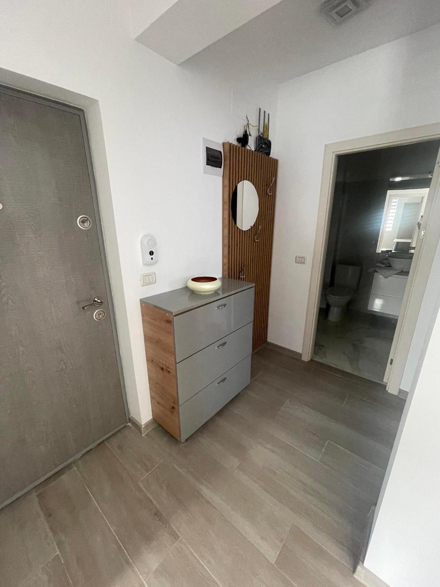 Luxury Apartment Πιτέστι Εξωτερικό φωτογραφία