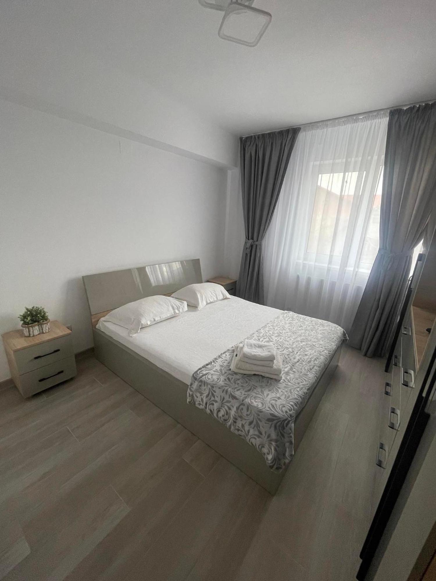 Luxury Apartment Πιτέστι Εξωτερικό φωτογραφία