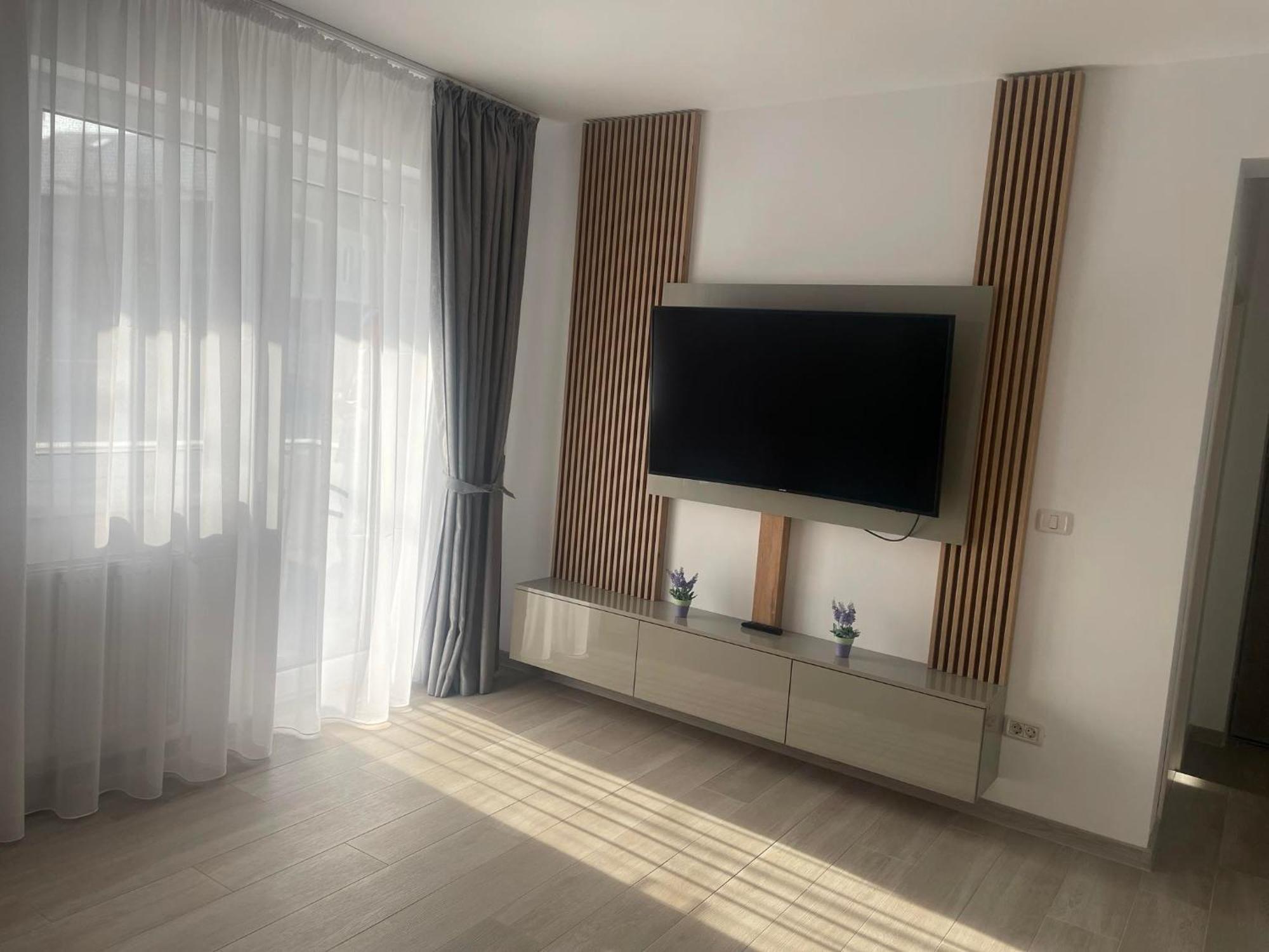 Luxury Apartment Πιτέστι Εξωτερικό φωτογραφία